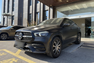 奔驰GLE 2022款 改款 GLE 350 4MATIC 轿跑SUV 豪华型