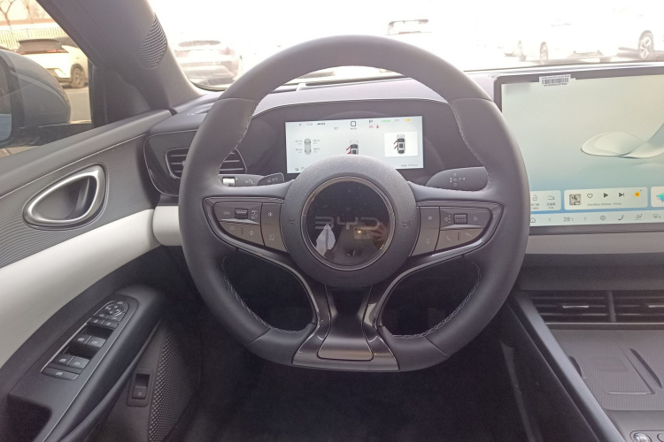 比亚迪 海豹06新能源 2025款 EV 545KM旗舰型中控内饰13