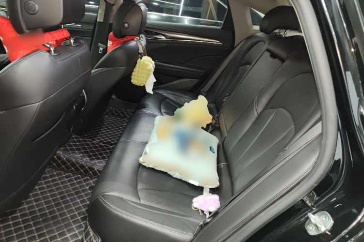 别克 君越 2018款 20T 精英型中控内饰21