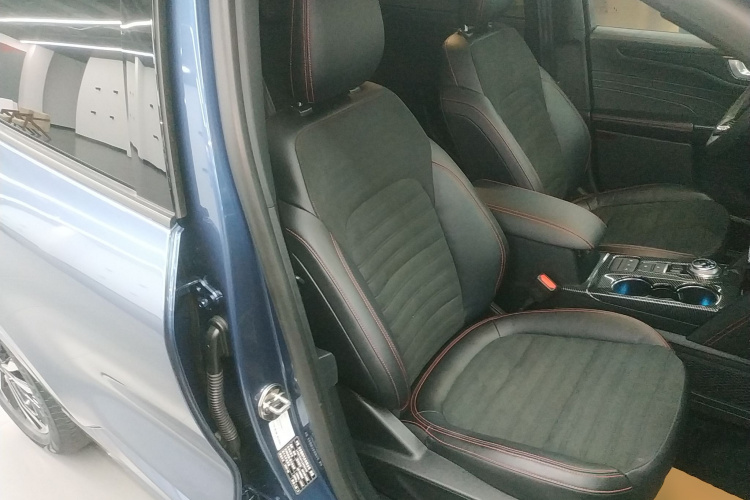 福特 锐际 2020款 EcoBoost 245 四驱纵享款ST-LINE局部细节41