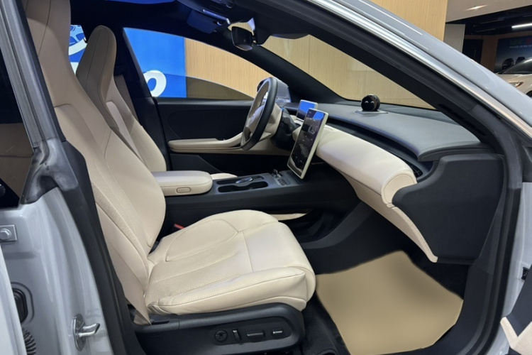 蔚来ET5 2022款 75kWh车身外观6010