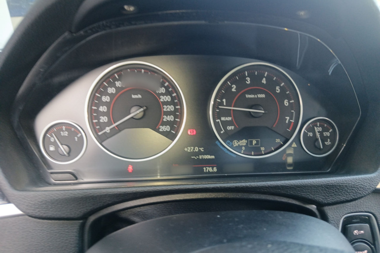 宝马3系 2017款 320Li M运动型局部细节14