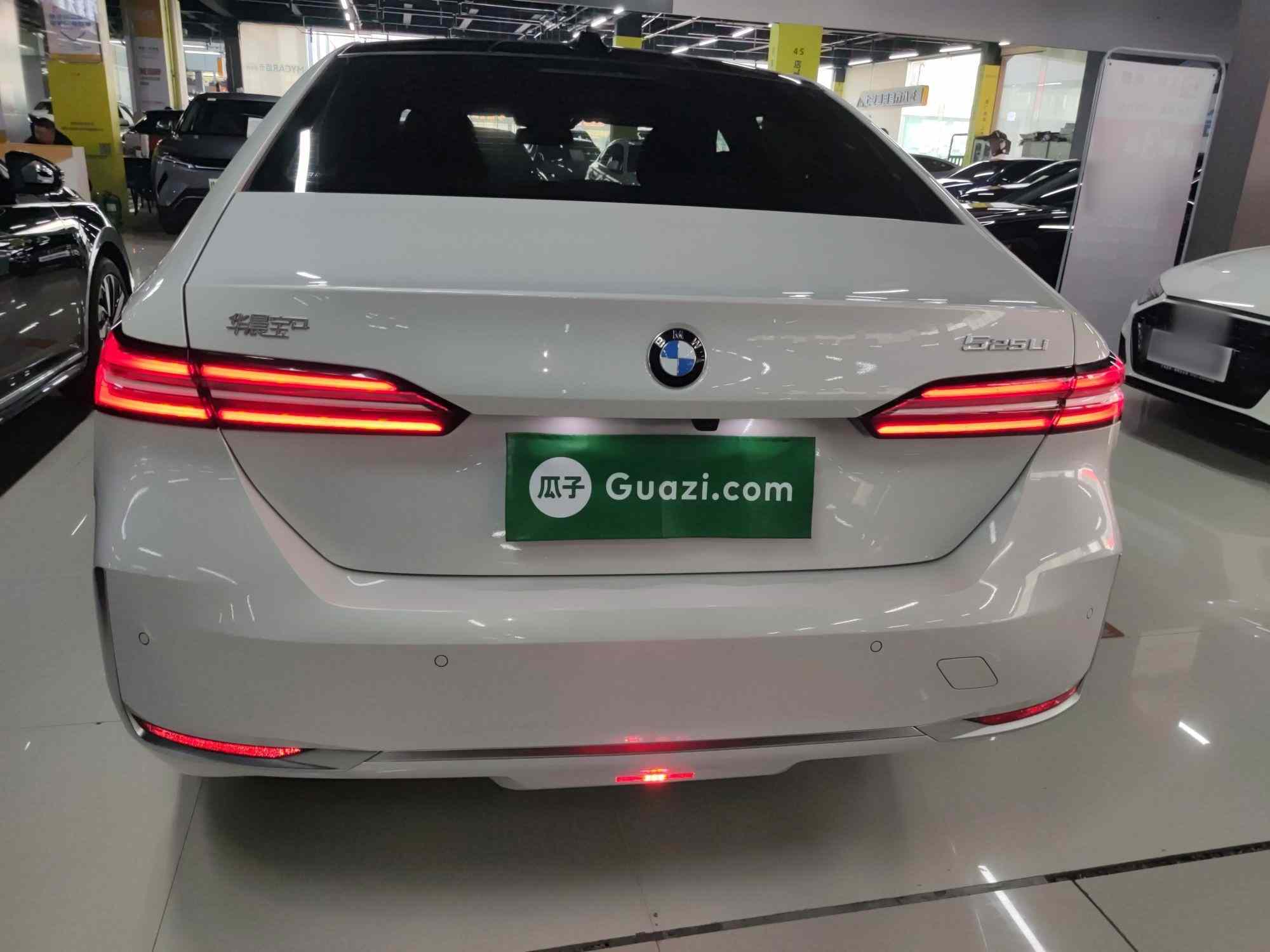 宝马5系 2024款 525Li 豪华套装(3)
