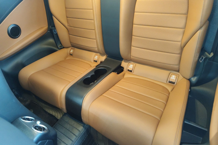 奔驰C级(进口) 2019款 C 260 轿跑车中控内饰7004