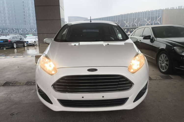 福特 嘉年华 2013款 两厢 1.5L 自动时尚型车身外观6001