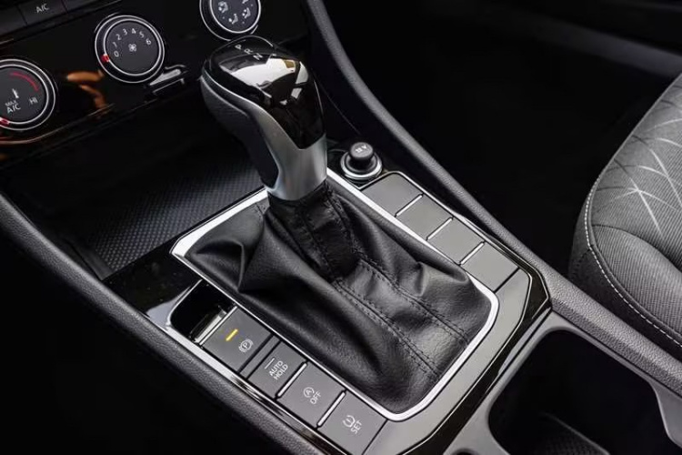 捷达VA7 2025款 1.4T 听劝版中控内饰7004