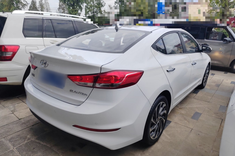 现代 领动 2019款 1.5L CVT智炫·精英型车身外观7