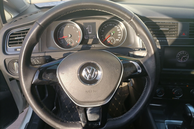 大众 高尔夫 2017款 1.6L 自动舒适百万辆纪念版局部细节13