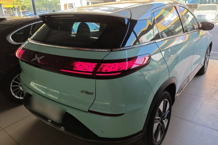 小鹏G3 2022款 G3i 460N+车身外观7