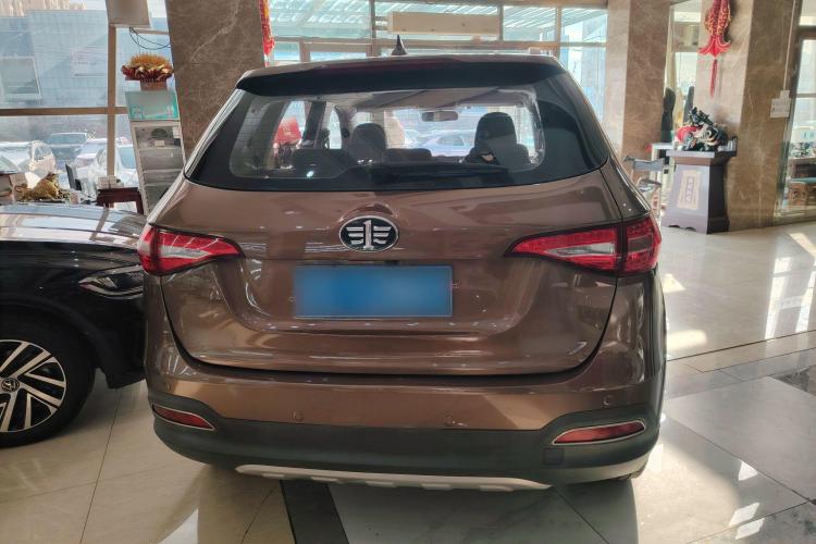 一汽 森雅R7 2016款 1.6L 手动智能型车身外观6004