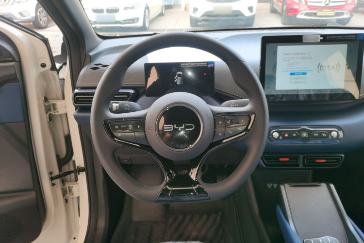 比亚迪 海鸥 2025款 智驾版 305km 活力版中控内饰13