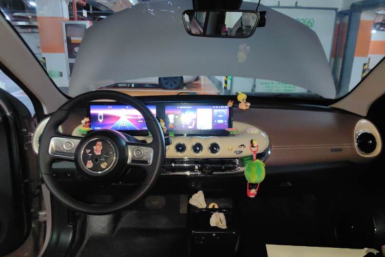 五菱汽车 五菱缤果 2023款 333km 灵犀互联款中控内饰12