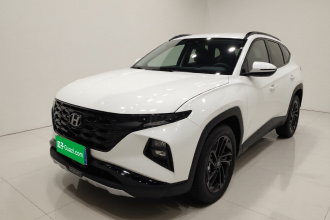 现代 2023款 途胜L 1.5T 自动两驱LUX尊贵版