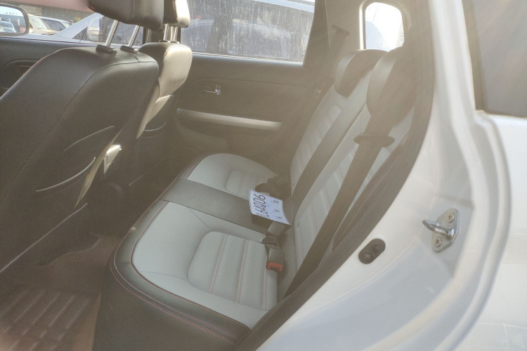 长城M4 2014款 1.5L 手动舒适型中控内饰21