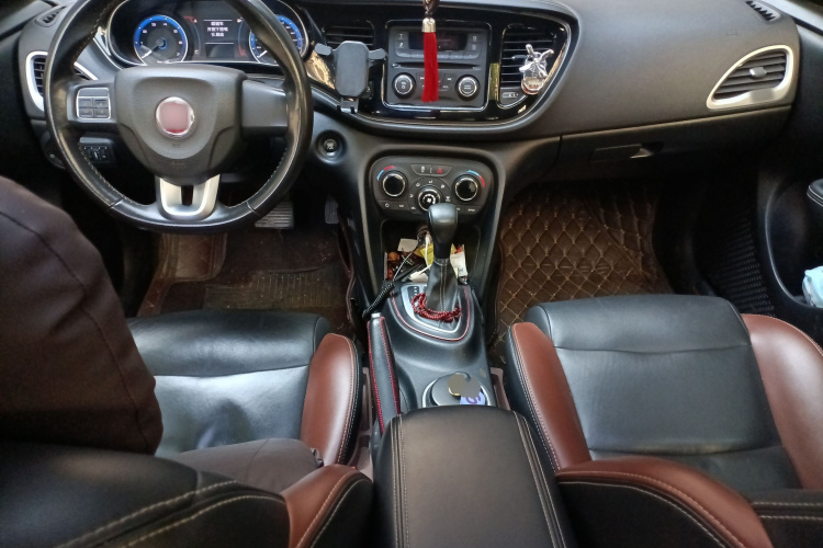 菲亚特 菲翔 2015款 1.4T 自动劲享版中控内饰12