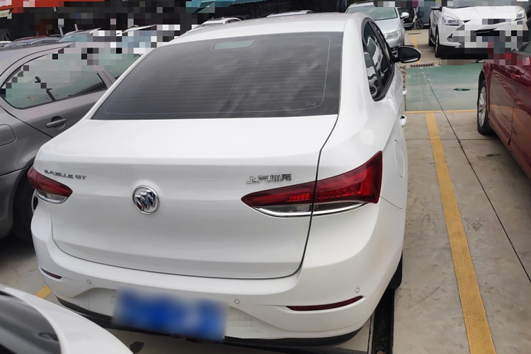 别克 英朗 2021款 改款 典范 1.5L 自动精英型车身外观6