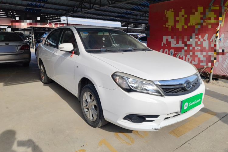 比亚迪F3 2015款 节能版 1.5L 手动豪华型车身外观3