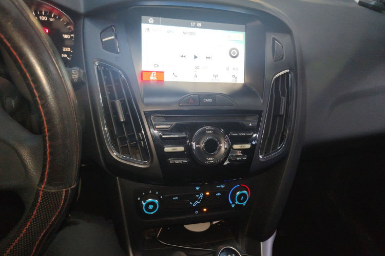 福特 福克斯 2017款 两厢 1.6L 手动舒适型智行版局部细节16