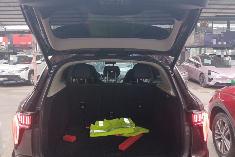 领克01 2017款 2.0T 两驱型Pro版局部细节23