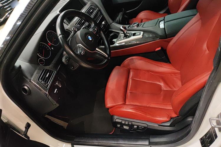 宝马M6 2013款 M6 Gran Coupe中控内饰19