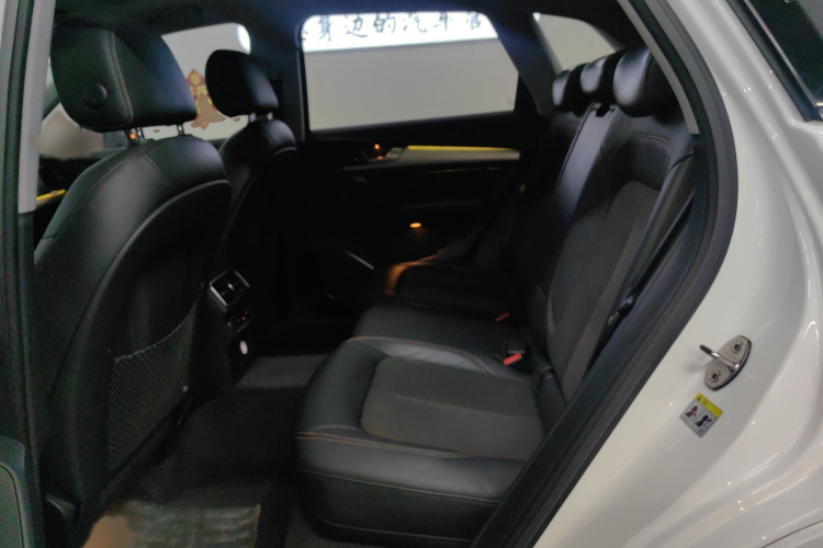 奥迪Q5L 2018款 40 TFSI 荣享时尚型 国VI中控内饰7004