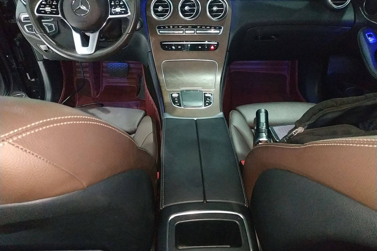 奔驰GLC 2020款 GLC 260 L 4MATIC 豪华型局部细节18