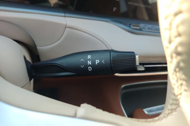 岚图汽车 岚图FREE 2024款 超长续航智驾版局部细节18