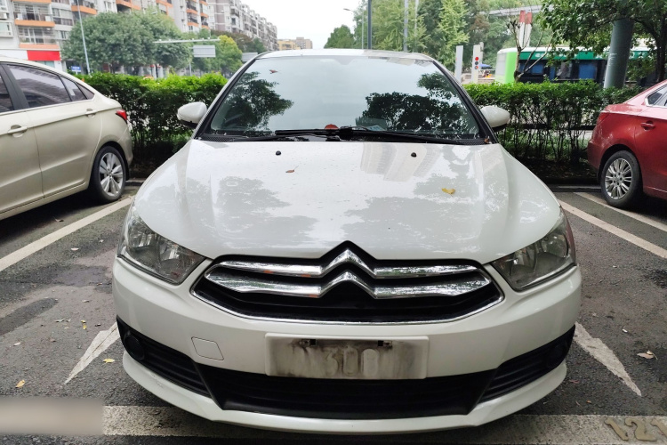 雪铁龙 世嘉 2014款 VTS版 1.6L 自动品尚型车身外观2