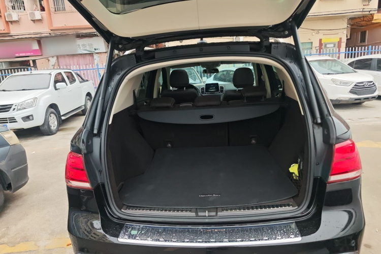 奔驰GLE 2017款 GLE 400 4MATIC机舱底盘23