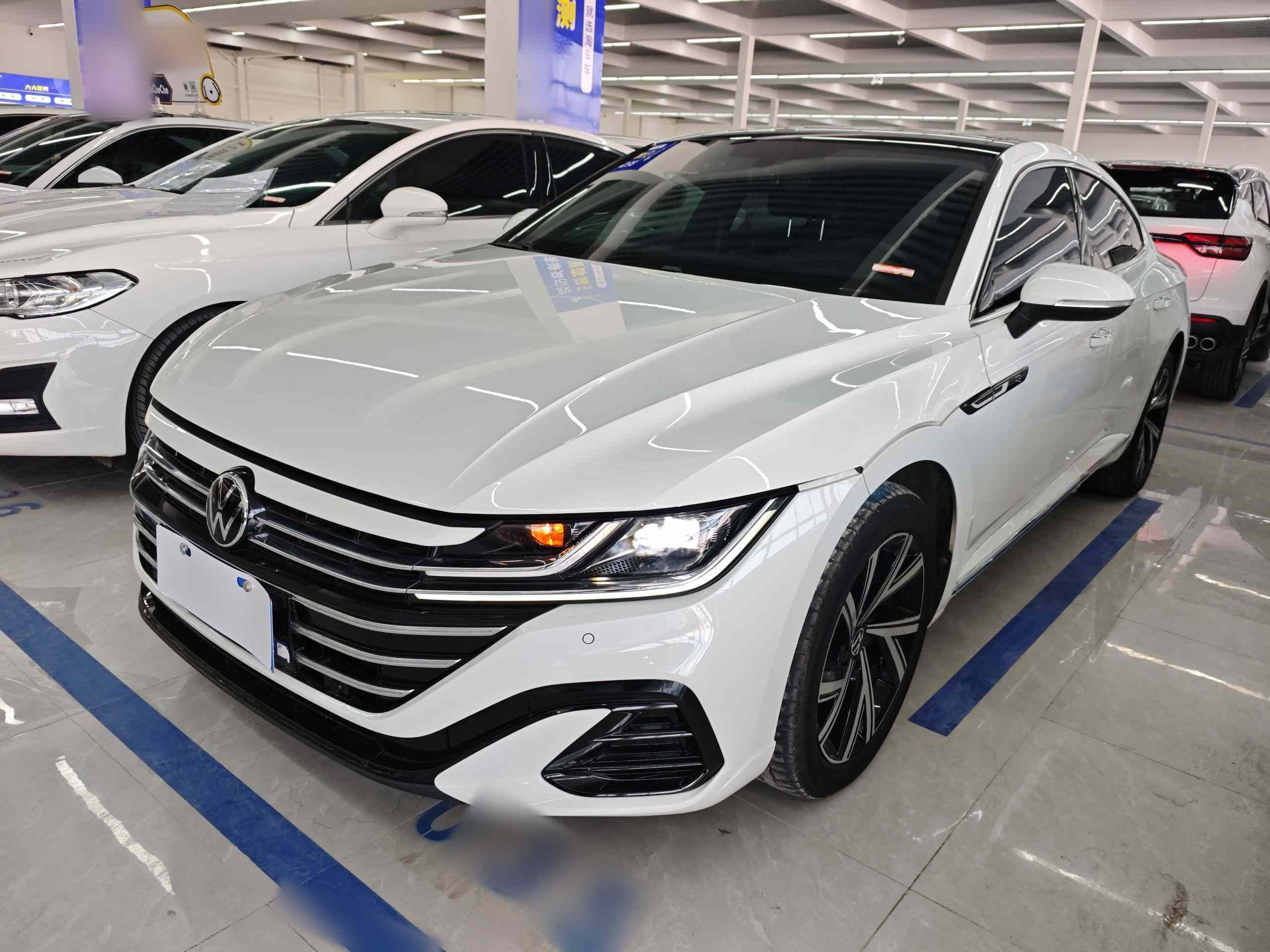 一汽-大众CC 2023款 330TSI 炫目版(2)