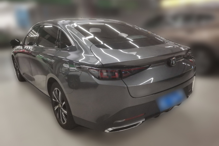 长安 逸动 2024款 1.5T GDI自动 尊贵型车身外观5