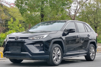 丰田 威兰达 2022款 2.0L CVT两驱豪华版