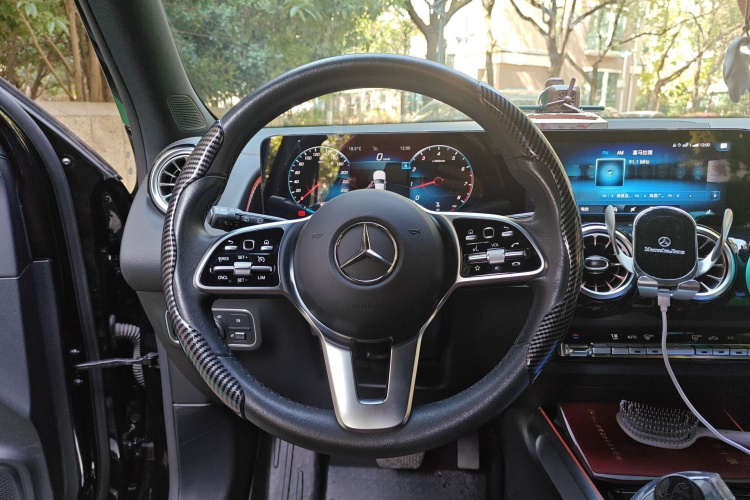 奔驰GLB 2021款 GLB 200 时尚型局部细节13