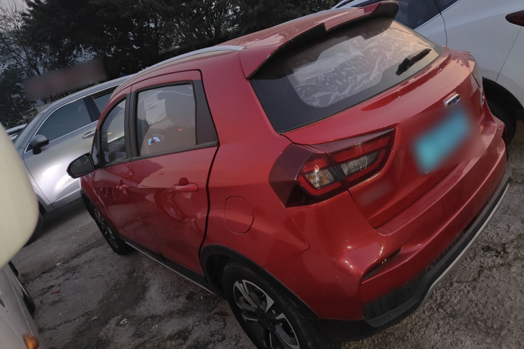 吉利汽车 远景X3 2019款 升级版 1.5L 手动尊贵型车身外观4