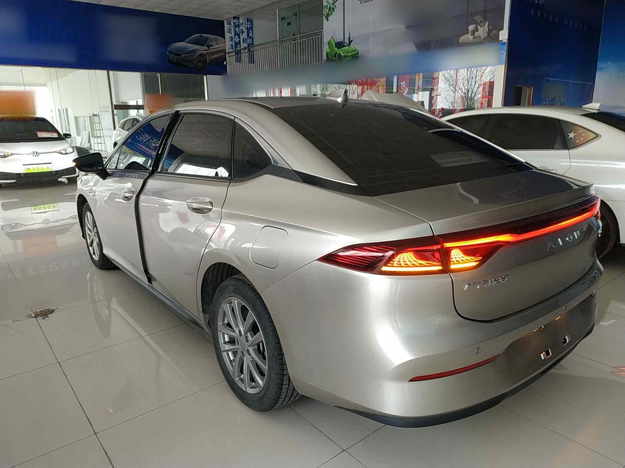 埃安 AION S 2023款 魅 580 磷酸铁锂(3)