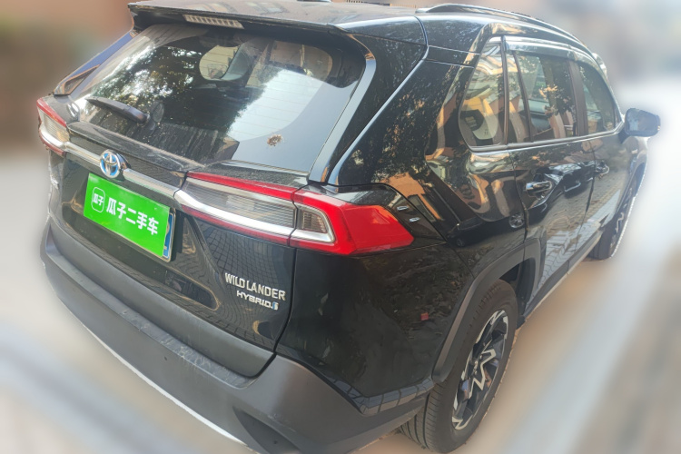 丰田 威兰达 2020款 双擎 2.5L E-CVT两驱科技版车身外观6005