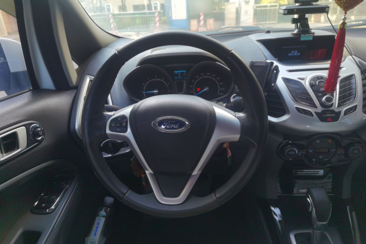 福特 翼搏 2013款 1.5L 自动尊贵型中控内饰13