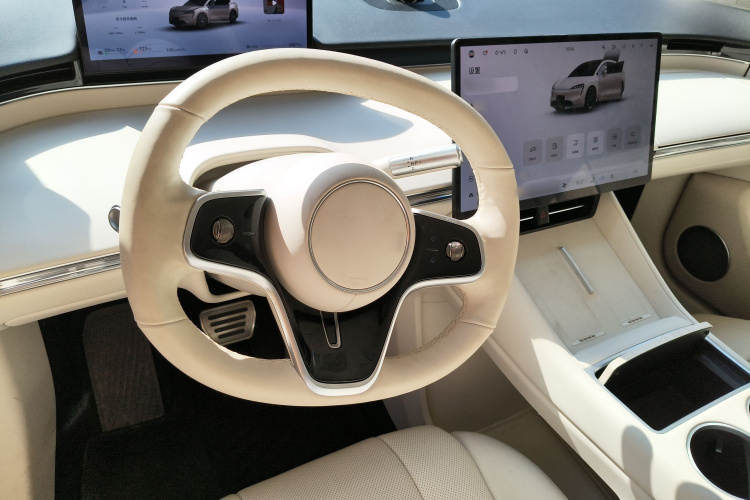 鸿蒙智行 智界R7 2025款 增程 251km Max中控内饰13