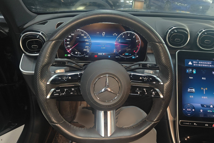 奔驰C级 2022款 C 200 L 运动版局部细节13