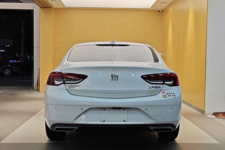 别克 君威 2024款 25T 超享版车身外观6011