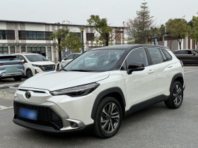 丰田 锋兰达 2022款 2.0L CVT豪华PLUS版