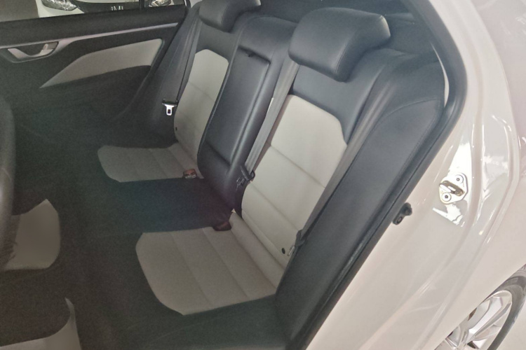 吉利汽车 远景 2020款 1.5L CVT尊贵型中控内饰7001