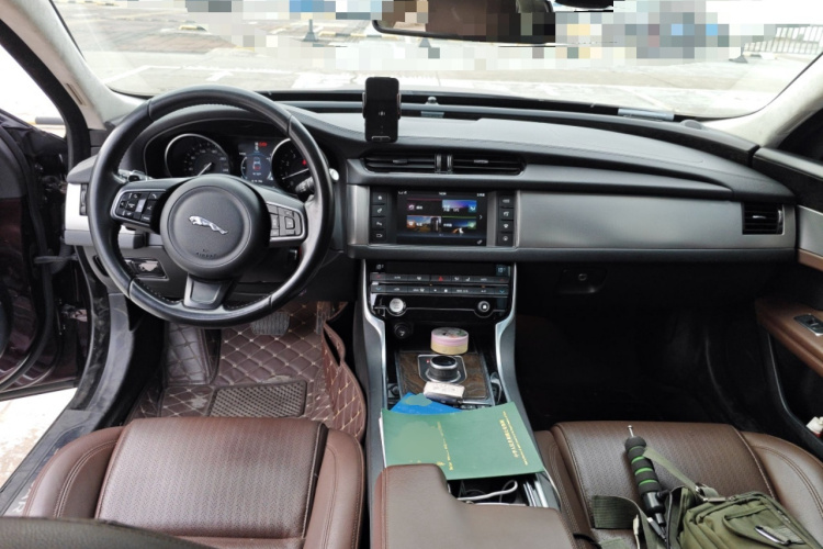 捷豹XFL 2017款 XFL 2.0T 240PS 豪华版中控内饰7002