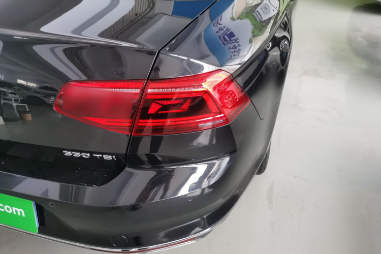 大众 迈腾 2020款 330TSI DSG 领先型车身外观9
