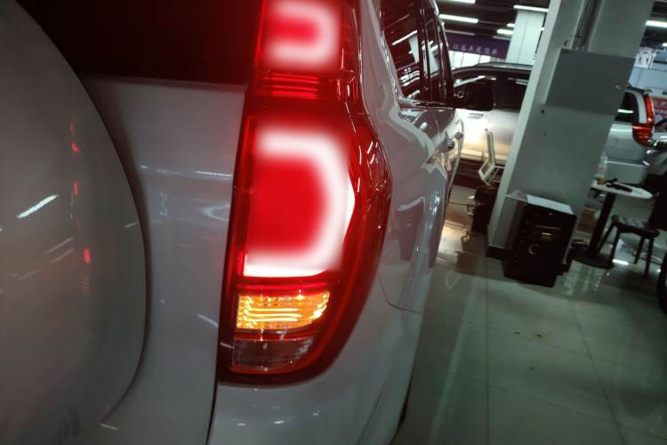 哈弗H9 2017款 2.0T 柴油四驱尊享型 5座车身外观9