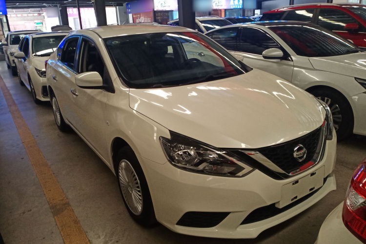 日产 轩逸 2021款 经典 1.6XL CVT豪华版车身外观3