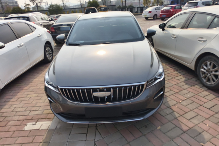 吉利汽车 帝豪 2025款 第4代 1.5L 手动龙腾版车身外观2