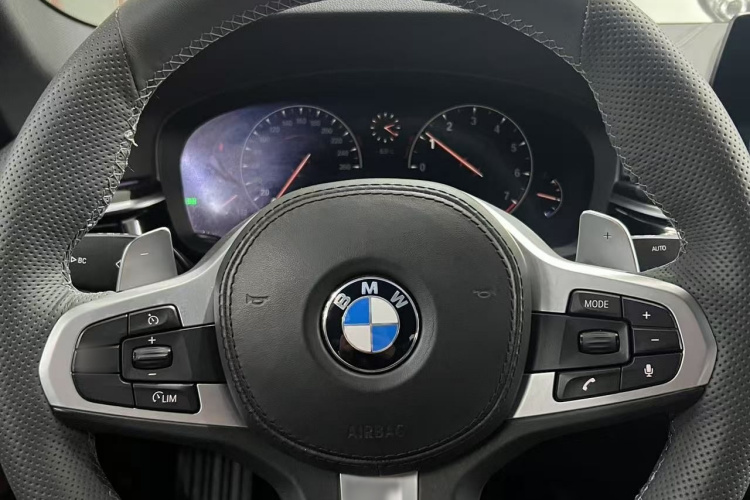 宝马5系 2019款 530Li xDrive M运动套装中控内饰7002