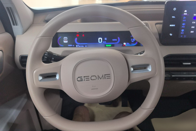 吉利银河 2024款 熊猫mini 200km 耐力熊中控内饰13