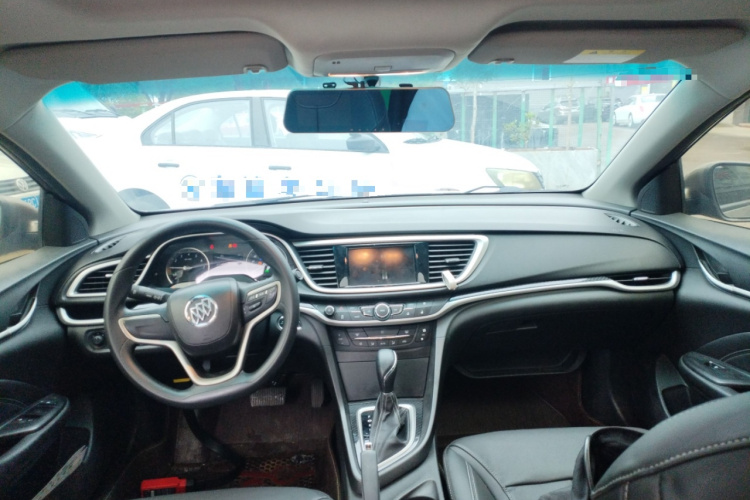 别克 英朗 2015款 15N 自动豪华型中控内饰12